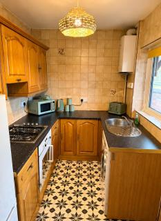Spacious 3BR Doncaster Stay for Contractors and Families - 3