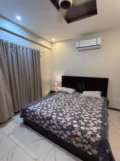 Luxurious Villa in Baharia Town Karachi - 1