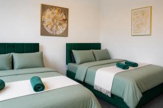 Well-Connected Rotherham House for 7 near Parkgate, Meadowhall, Sheffield and M1 - 7