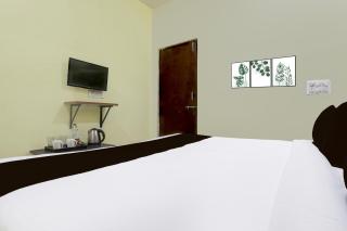 SPOT ON SRI KARTHIK GRAND INN - 1