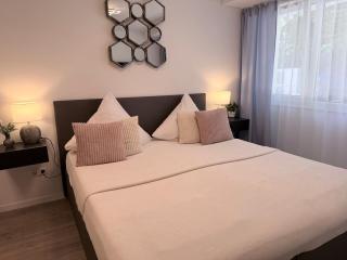 Prime Host Sophie Apartments - 2