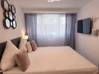 Prime Host Sophie Apartments - 1
