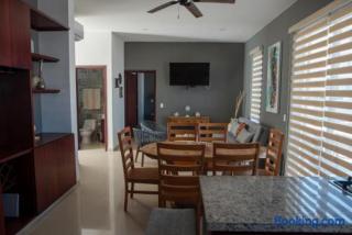 2br/2ba Condo 1 block to ocean! - Unit 4 - 5