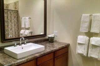 103 Studio Apt l quiet l cozy l medium to Long Stays - 5