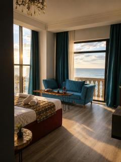 NovArt Gallery Hotel - 9