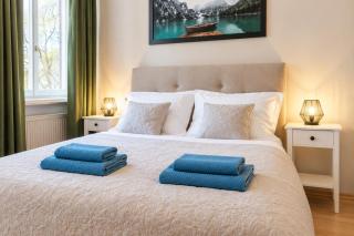 Large Comfortable Apartment I 15 Minutes to City Center - 3