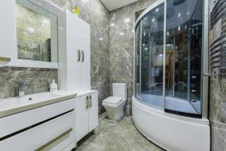 The MTK apartments is 5 minutes walk from the Port Baku F1 area - 9