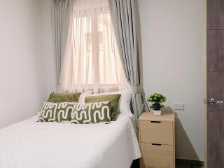 Urban Nest Lomas 3BR City View Apartment - 4