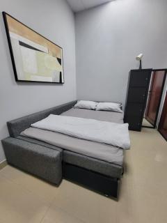 Cozy, Tiny, Retreat Studio in a prime location - 9