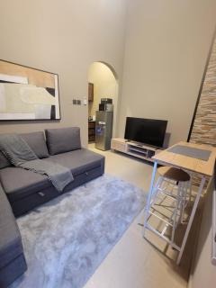 Cozy, Tiny, Retreat Studio in a prime location - 8