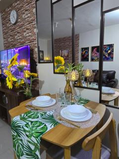 Cozy dark luxe studio near airport Cebu - 8
