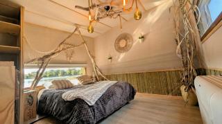 Cabane flottante sur le Tarn - 0
