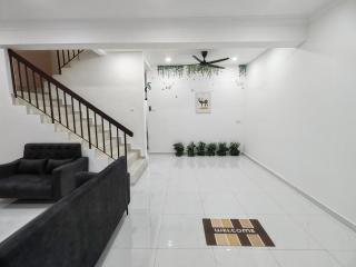 Mid Valley 5min CIQ KSL 10min 16Pax Netflix 5BR - 8