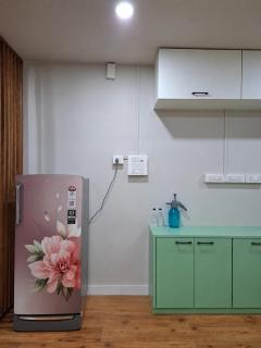 Shalom Homestay Cozy AC Home & Open Lawn - 3