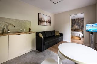 City Break Apartment by Fengshui4u w centrum Łodzi z osobną sypialnią i bezpłatnym parkingiem - 0