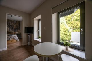 City Break Apartment by Fengshui4u w centrum Łodzi z osobną sypialnią i bezpłatnym parkingiem - 3