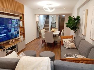 Soft Bed, Penthouse, Parking, 7 min Center - 4