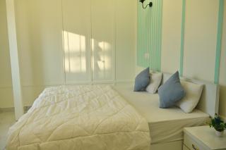 Spacious 2BHK Apartment Near Ram Mandir, Family Friendly - 1