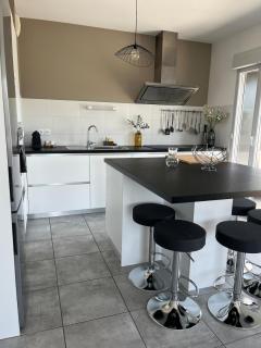 Spacieux T2 avec terrasse entre lac et montagnes - 5
