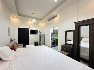 Entire Studio Apartment with King Bed - 6