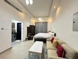 Entire Studio Apartment with King Bed - 5