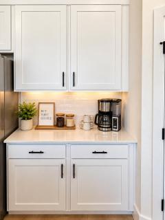 Goose Creek Modern Retreat - 3