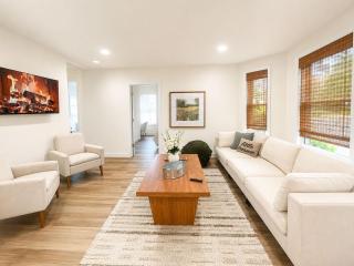 Family-Friendly 3BR Near Boston - Private Entrance - 9