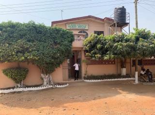 Ross Villa Guest House - 4
