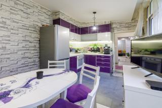 Top Central 2BR Flat near Sea & Roman Baths - 1