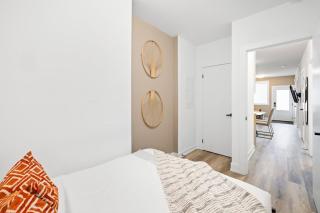Stylish 3BR Retreat in Toronto Bloordale - 4