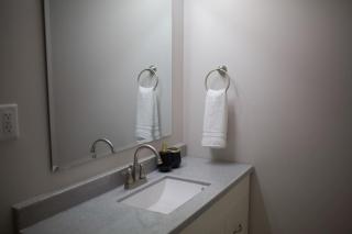208 Renovated Apt l DT Indy l Medium l Long Term - 9