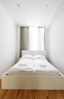 Central Spacious Stone Apartment - 7