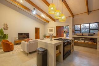Moyo Bush Villa - Brand new - Pool - Bath - Boma - Braai - 4