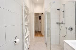 Spacious Munich Apartment 3 BR NEAR Oktoberfest - Munich - 4