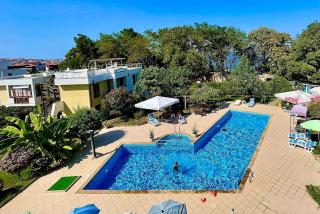 Paradise bay apartment with free parking - 0