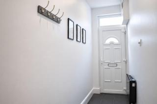Near Anfield 3BR 6 Beds 2 Baths Parking - 2