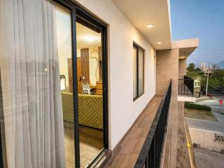Apartamento Moderno con Balcón y Alberca - 8