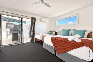 Waterview Hope Island House - 5