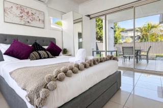 Waterview Hope Island House - 1