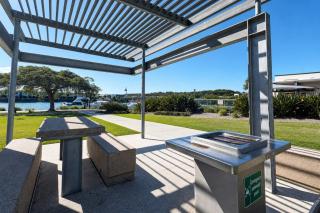 Waterview Hope Island House - 6