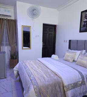 Raydee Apartments - 9