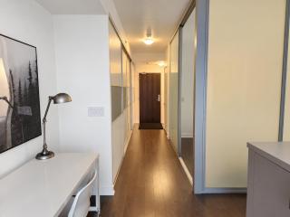 Downtown Toronto - Queen St West - Modern Loft, Free Parking - 1