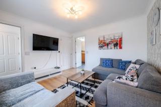 Modern Home, Sleeps 9, Free Parking, Near Anfield - 8