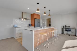 Perfect Stylish - Nelson Holiday Home - 4