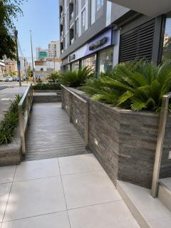 Downtown 2-Bedroom Apartment Rebagliati National Stadium - 1