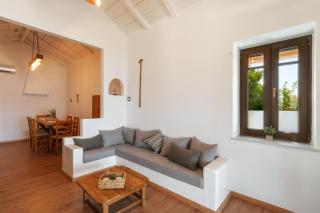 Horizon view Stone retreat -Methana - 8