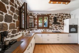 Horizon view Stone retreat -Methana - 3