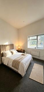 Lusso Stays Bradford Luxury 1-Bed Apartment - 4