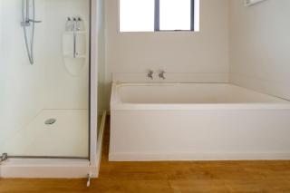 Sydenham Family Base 3BR Home - Garage & Carpark - 2