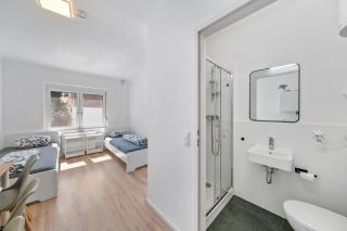 Cosy Apartment near Metro U1 & Free Parking - 9